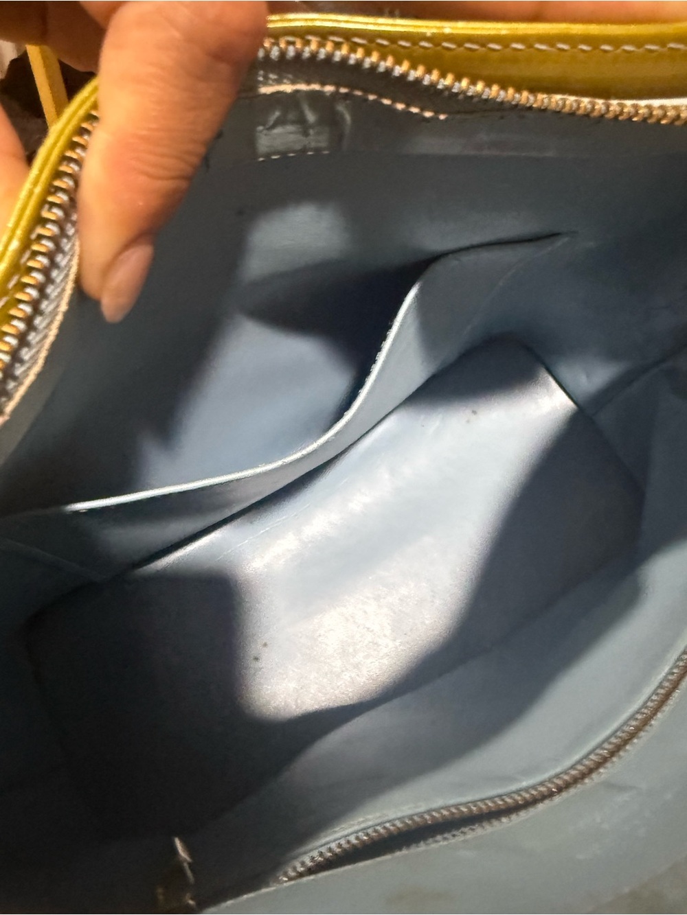 Louis Vuitton Lime Green Vernis Tote with Tan Handles - Picture 10 of 14